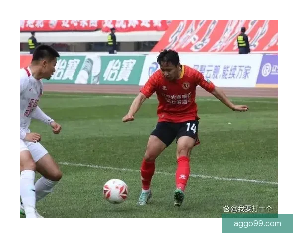 以太敷衍 升班马辽宁铁人与重庆铜梁龙球衣撞衫仅队徽不同